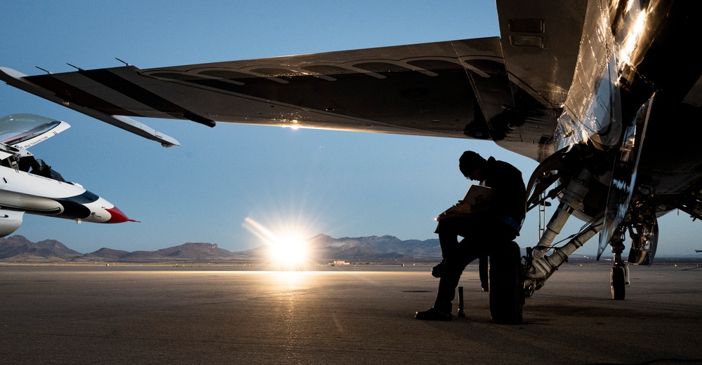 Thunderbirds train over Fort Huachuca