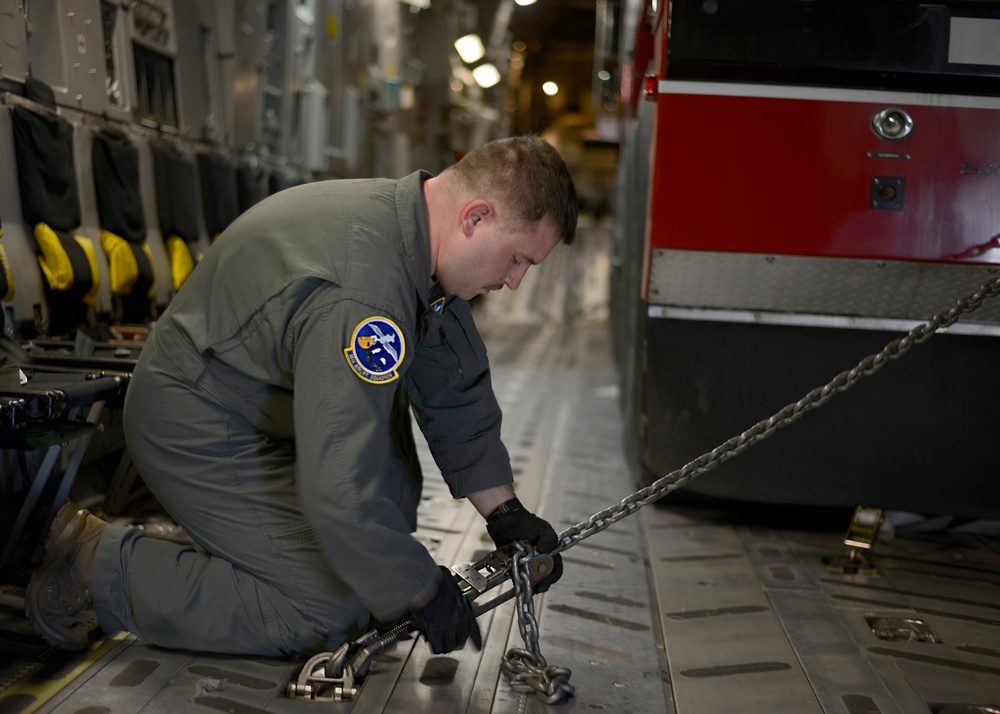 437th AW Loadmasters conduct training with 628th CES