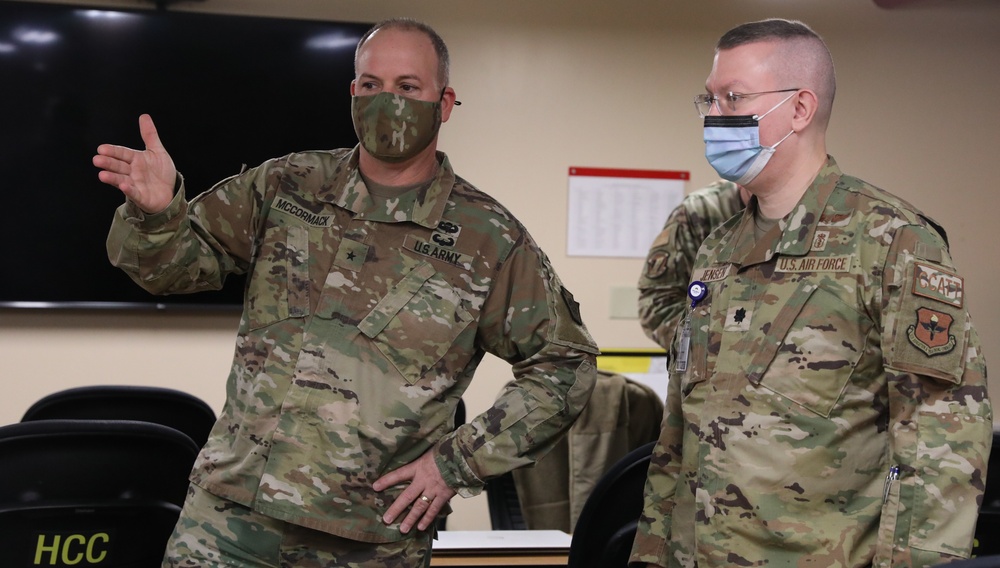 Pennsylvania Dual-Status Commander visits WellSpan Surgery and Rehabilitation Hospital in York, Pennsylvania
