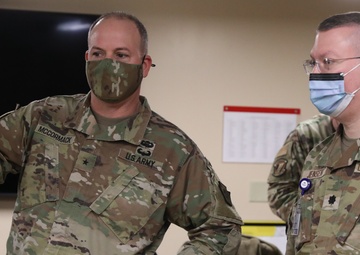 Pennsylvania Dual-Status Commander visits WellSpan Surgery and Rehabilitation Hospital in York, Pennsylvania