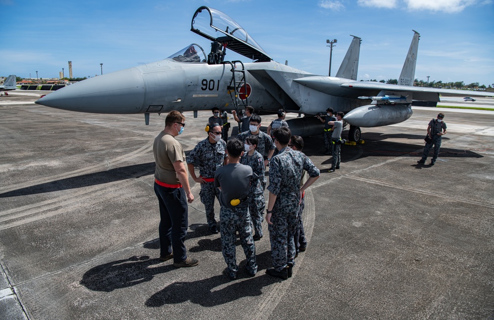 USAF, USMC and JASDF walk-through F-15 hot-pit refueling for Cope North 22