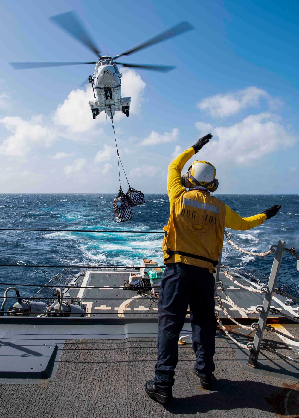 Gridley conducts a vertical replenishment-at-sea