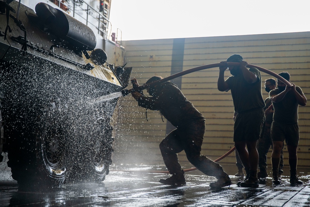 11th MEU, USS Portland wash down vehicles underway