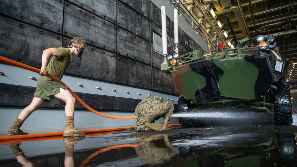 11th MEU, USS Portland wash down vehicles underway