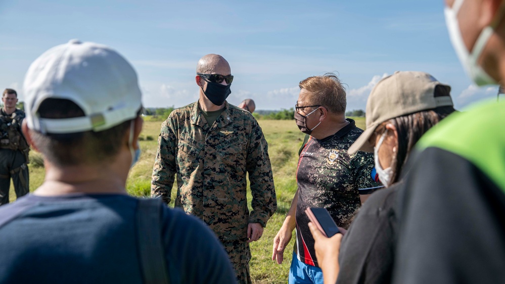 11th MEU picks up distinguished visitors of the Armed Forces of the Philippines and Brooke’s Point Municipality representatives during a DV event aboard USS Essex (LHD 2)