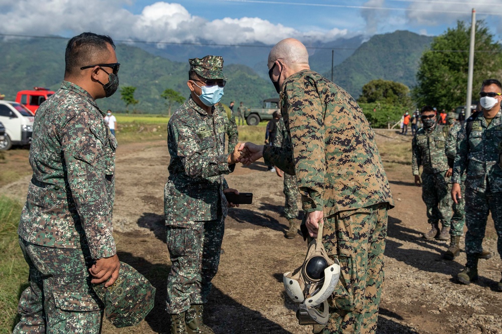 11th MEU picks up distinguished visitors of the Armed Forces of the Philippines and Brooke’s Point Municipality representatives during a DV event aboard USS Essex (LHD 2)