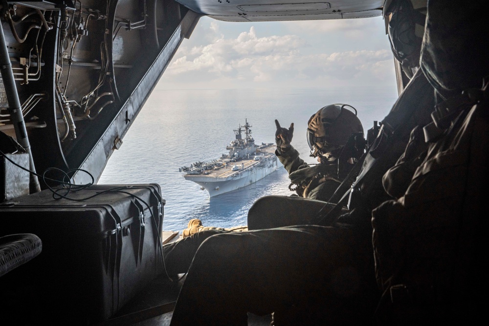11th MEU picks up distinguished visitors of the Armed Forces of the Philippines and Brooke’s Point Municipality representatives during a DV event aboard USS Essex (LHD 2)