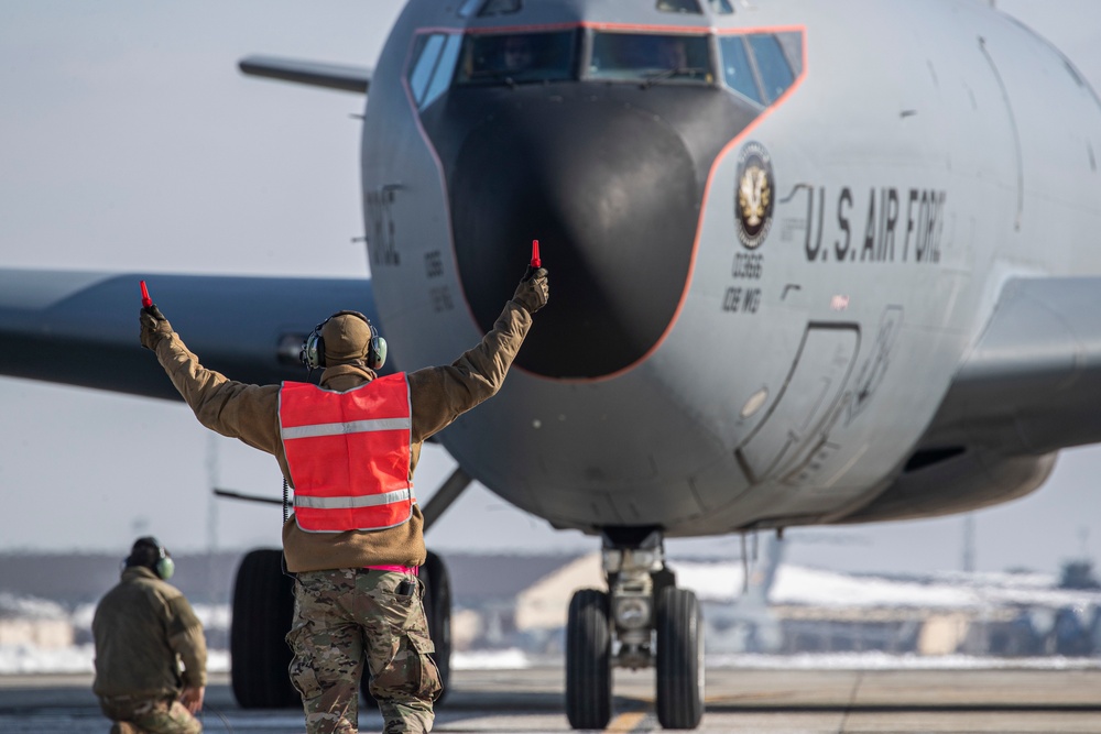 DVIDS - Images - NJANG demonstrates ACE, hot pit refueling [Image 6 of 13]