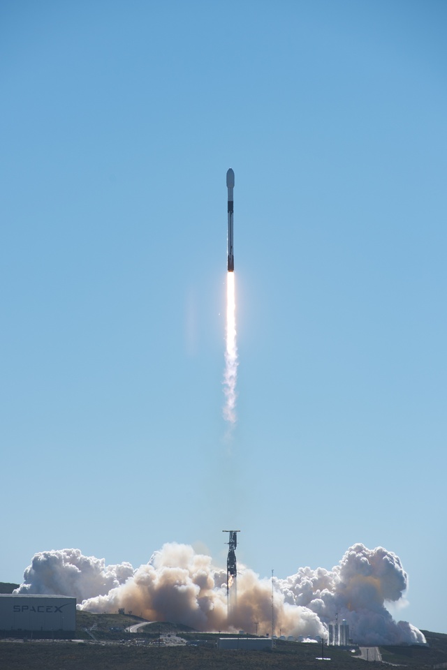 NROL-87 Launches from Vandenberg