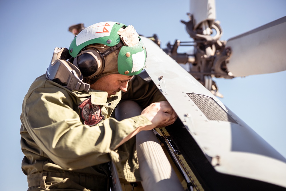 Marine Light Attack Helicopter Squadron 469 Aircraft Maintenance