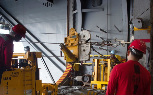 USS Carl Vinson (CN 70) Conducts a Replenishment-at-Sea