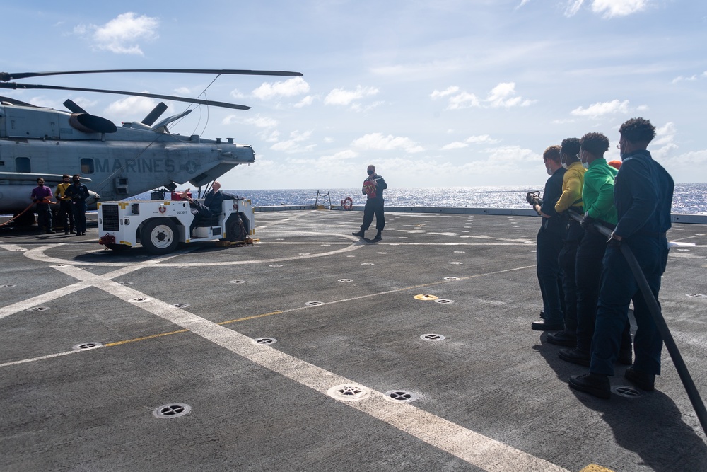 USS Portland (LPD 27) Conducts Crash and Salvage Drill