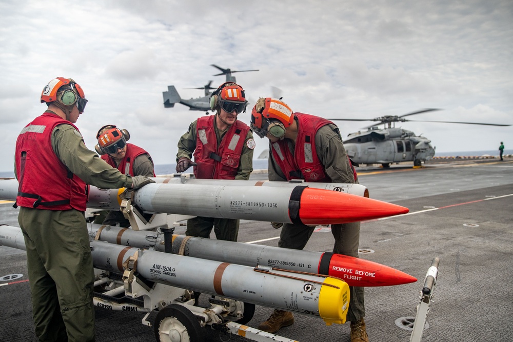 11th MEU loads AV-8B Harriers during Noble Fusion aboard the USS Essex (LHD 2)