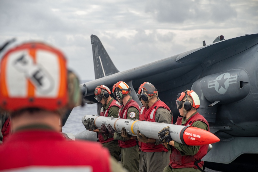 11th MEU loads AV-8B Harriers during Noble Fusion aboard the USS Essex (LHD 2)