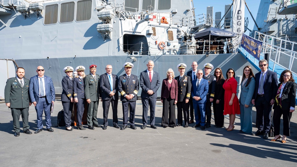 NAVCENT Hosts Defense Leaders from Bahrain, Israel