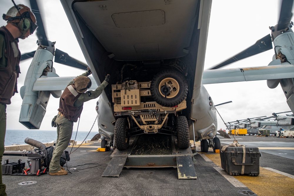 11th MEU load Ospreys during Noble Fusion aboard the USS Essex (LHD 2)