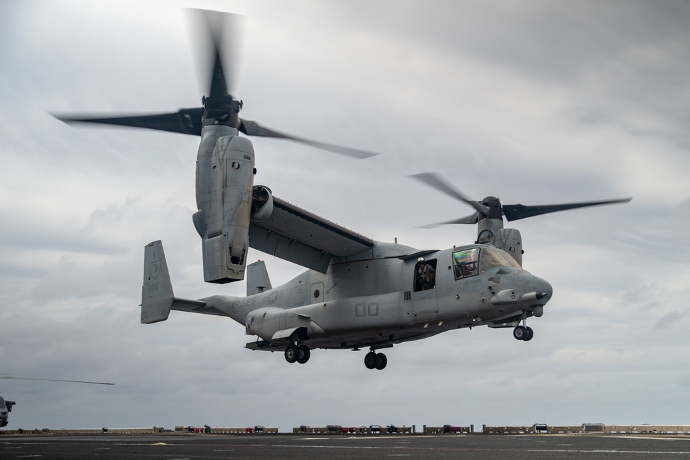 11th MEU load Ospreys during Noble Fusion aboard the USS Essex (LHD 2)