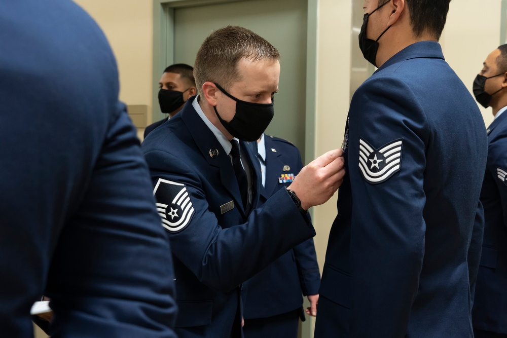 DVIDS - Images - Air Force Mortuary Affairs Operations conducts dress blues  inspection of deployed Airmen [Image 2 of 12]