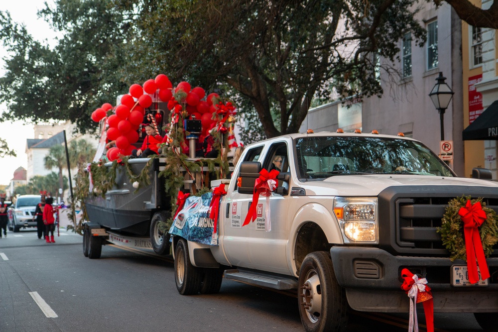 DVIDS - Images - 2021 Charleston Holiday Parade [Image 2 Of 6]