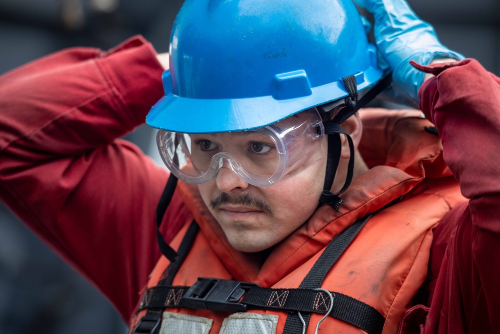 USS Arlington Sailors Conduct Replenishment-at-Sea