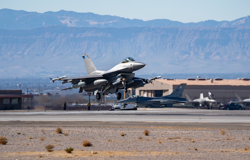 Aircraft arrive for Red Flag-Nellis 22-1