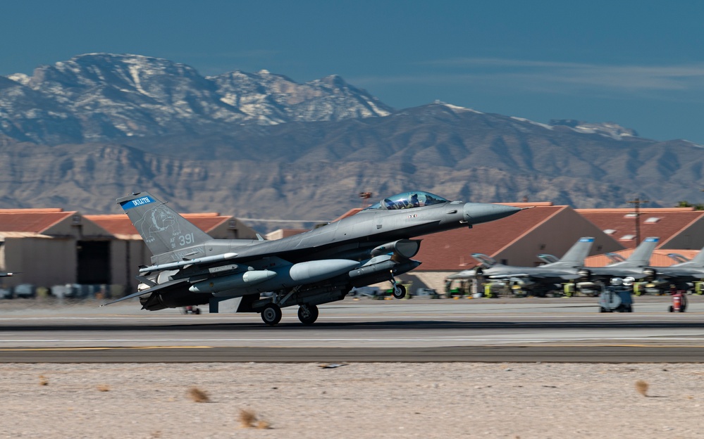 Aircraft arrive for Red Flag-Nellis 22-1