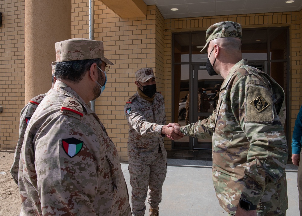 USACE commanding general meets with Kuwaiti Air Defense commander