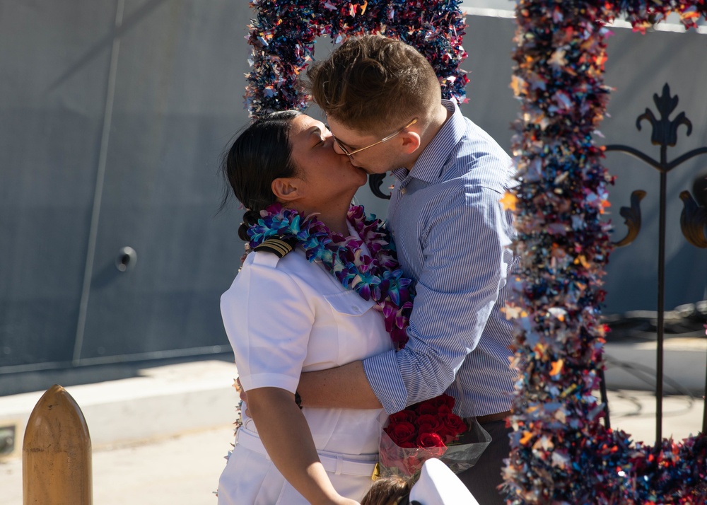 USS Michael Murphy Returns to Homeport