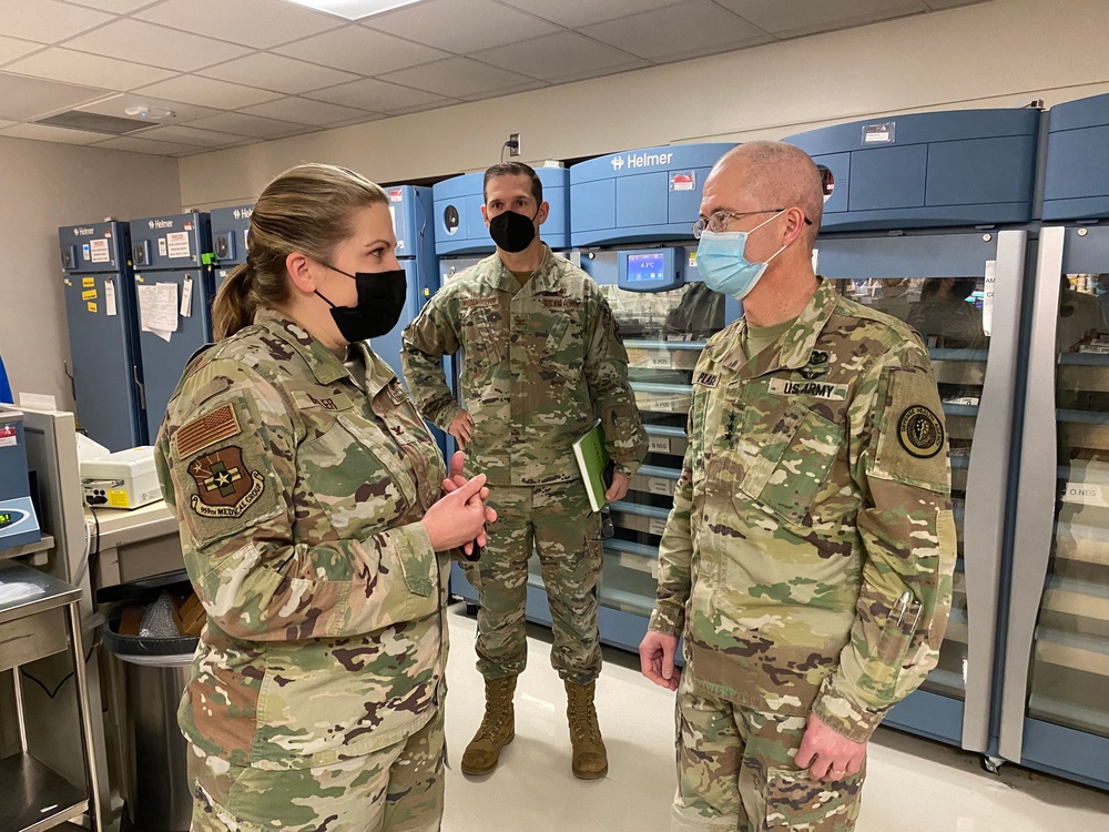 DHA Director visits BAMC