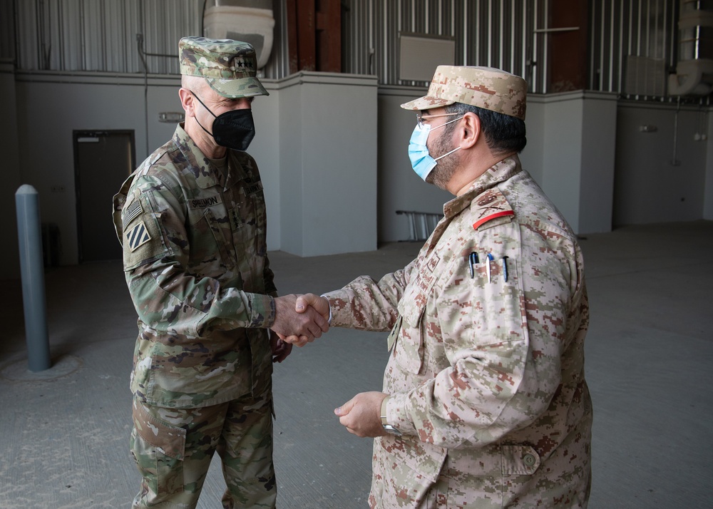 Chief of Engineers meets with Kuwait Air Defense Commander