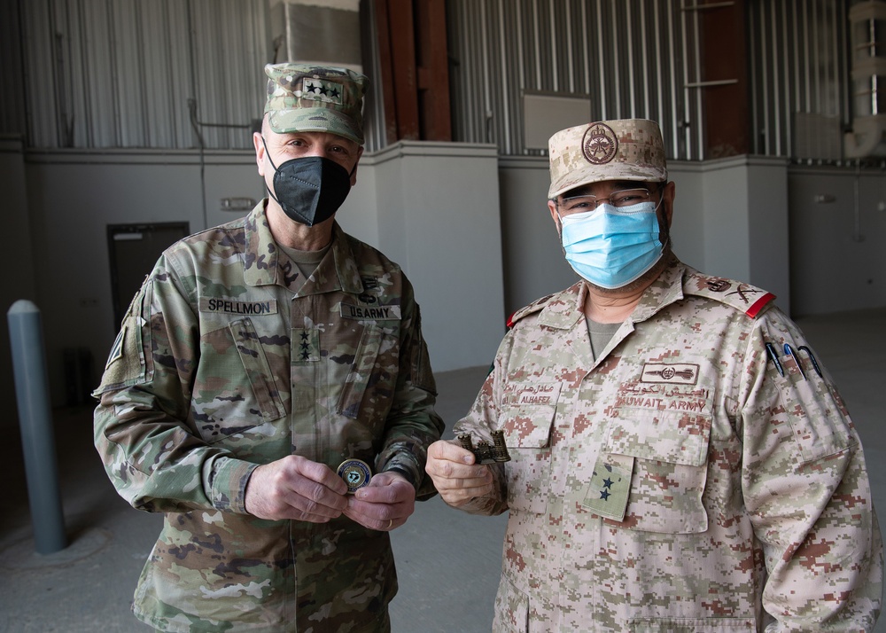 USACE commander meets with Kuwaiti Air Defense commander