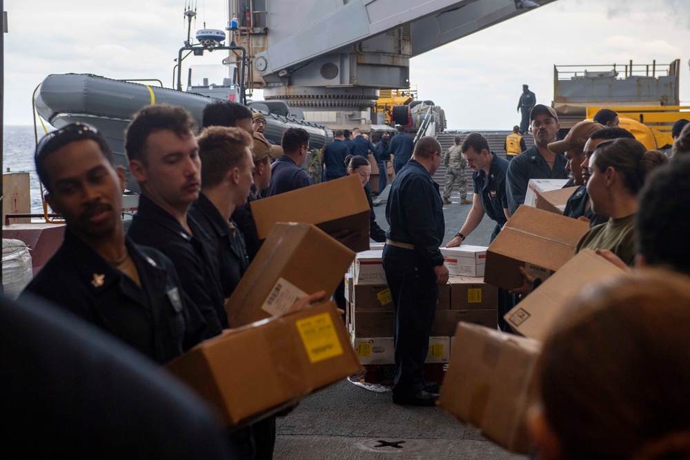 GUNSTON HALL: Replenishment At Sea