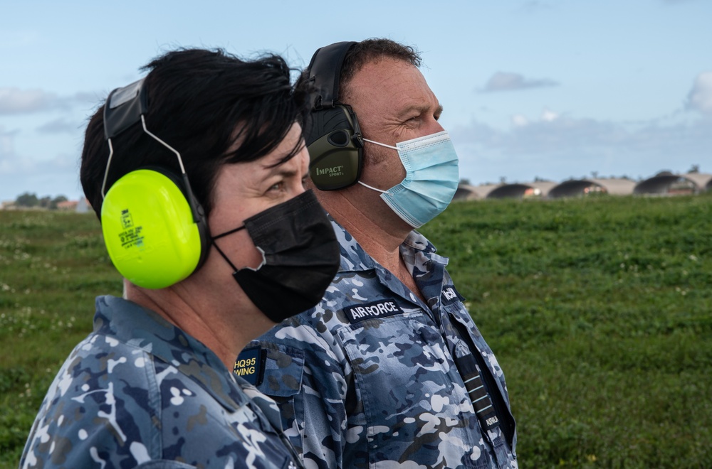 RAAF aircraft arrive to Cope North 22