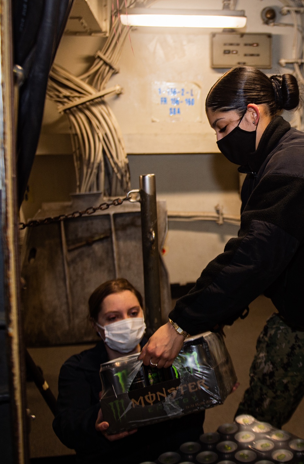 USS Ronald Reagan (CVN 76) Stores Onload