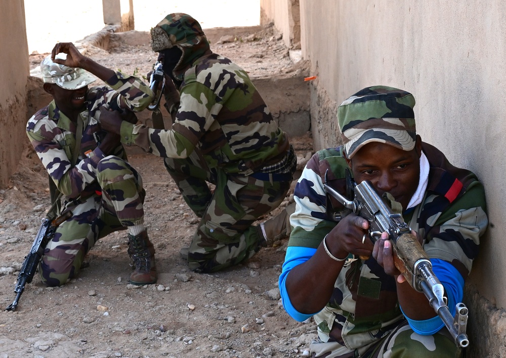 409 AEG Airmen train Nigerien Armed Forces