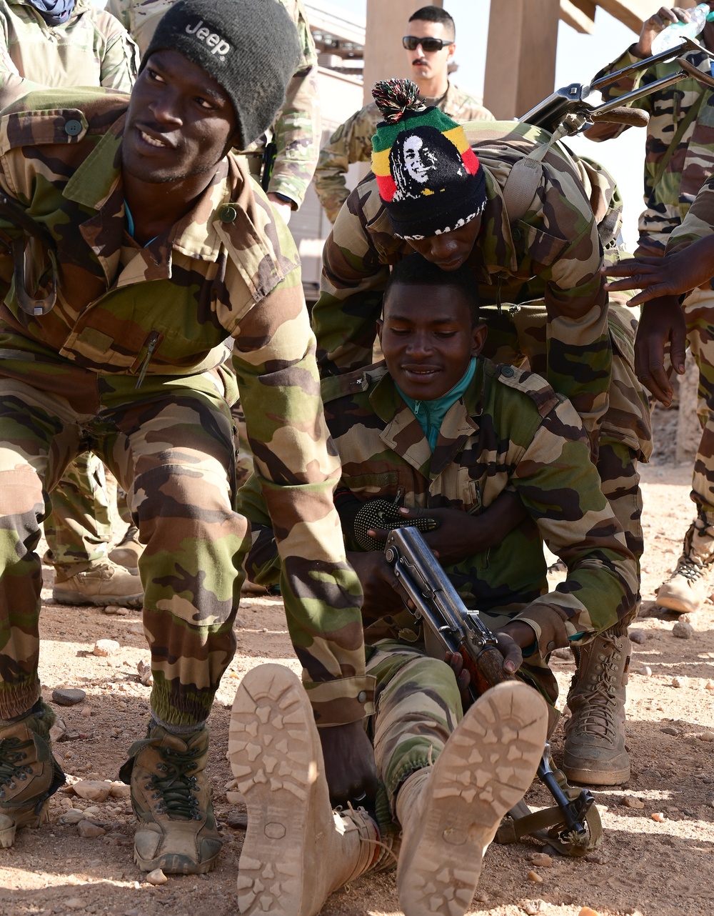 409 AEG Airmen train Nigerien Armed Forces