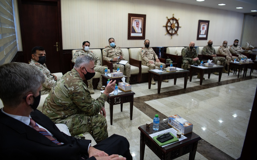 USACE commanding general meets with the commander of Kuwait Naval Forces