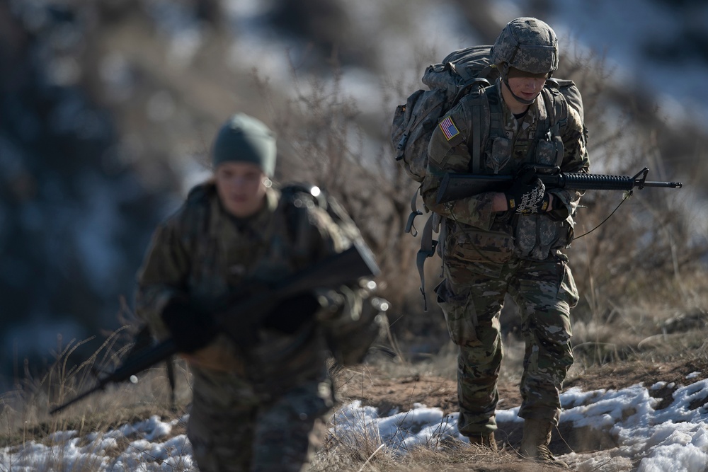 DVIDS - Images - The Bronco Battalion - Field Exercise Two [Image 5 of 35]