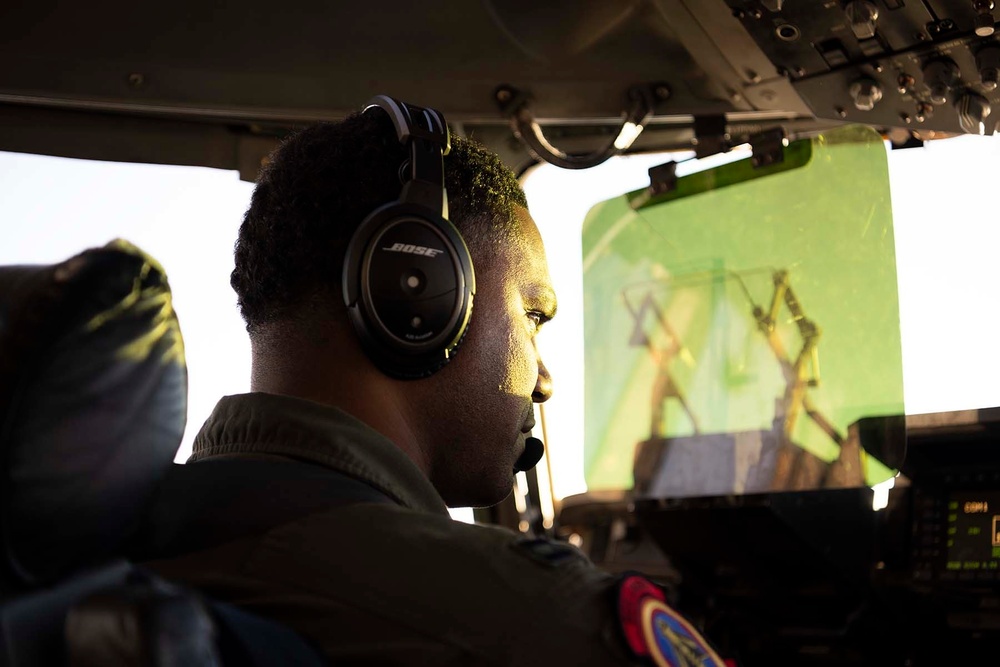 Travis AFB trains together with USMC