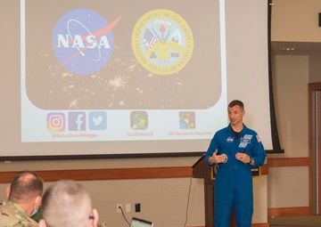 Army astronaut teaches, learns at Army War College