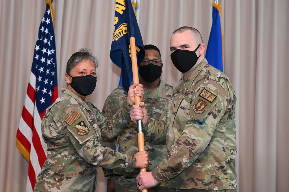 Dvids Images Hanscom Welcomes New Sfs Commander Image 1 Of 2 