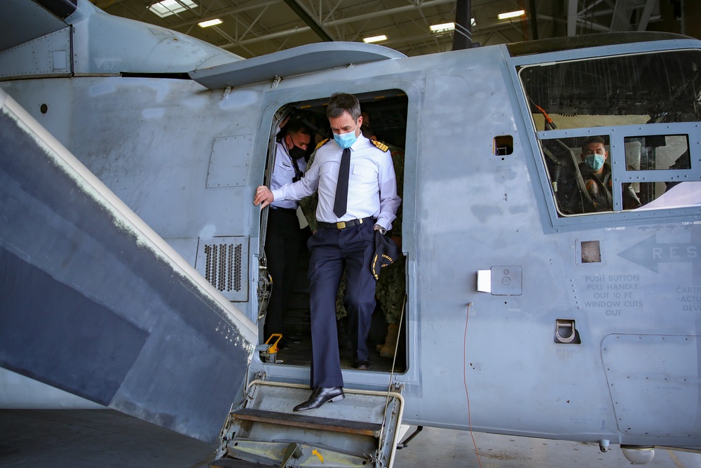 Naval War College Foreign Officers Visit Camp Pendleton