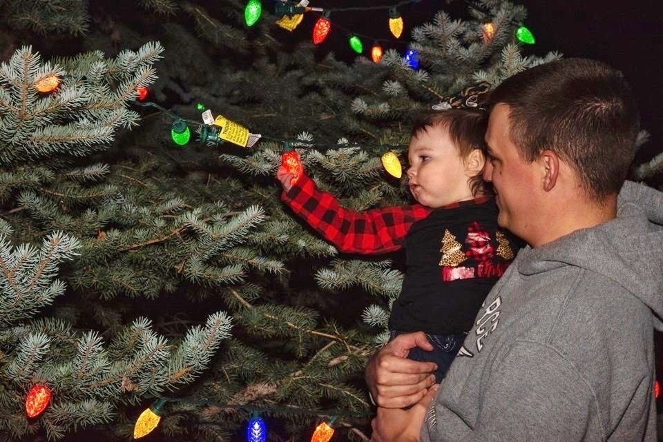 Christmas tree-lighting ceremony