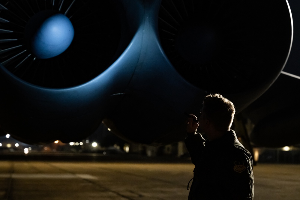 Ensuring global deterrence through dusk operations