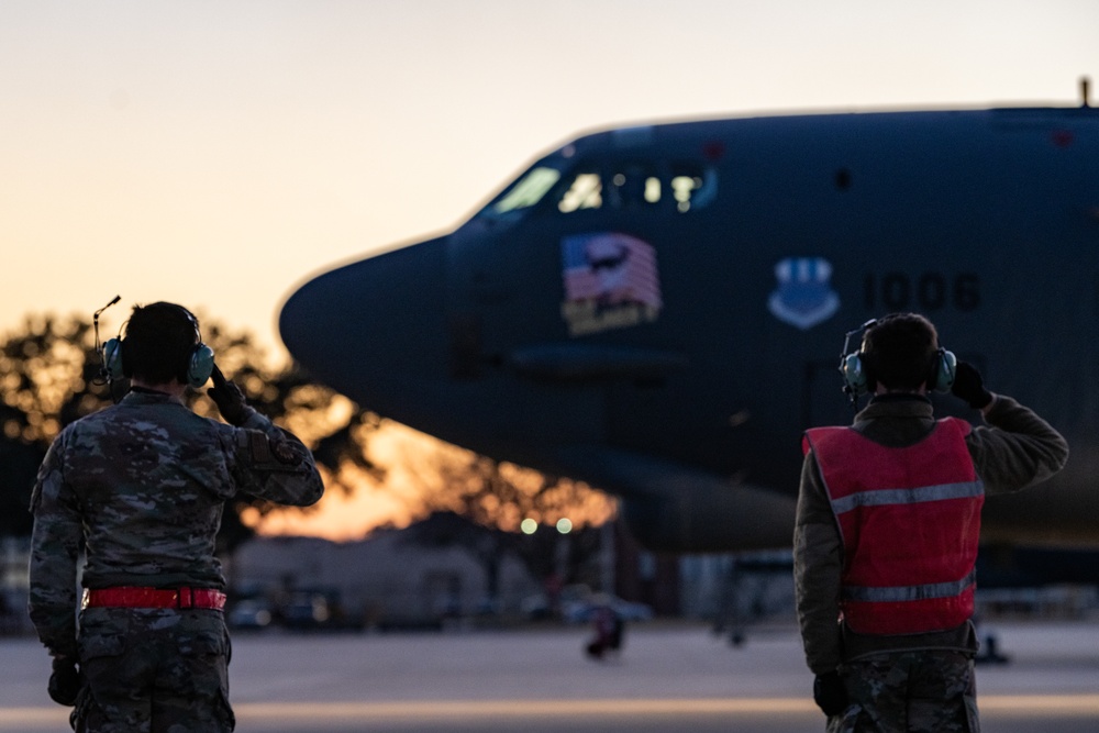 Ensuring global deterrence through dusk operations