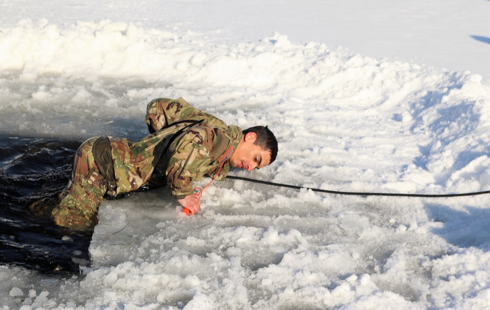 Airmen, Soldiers participate in cold-water immersion training at Fort McCoy