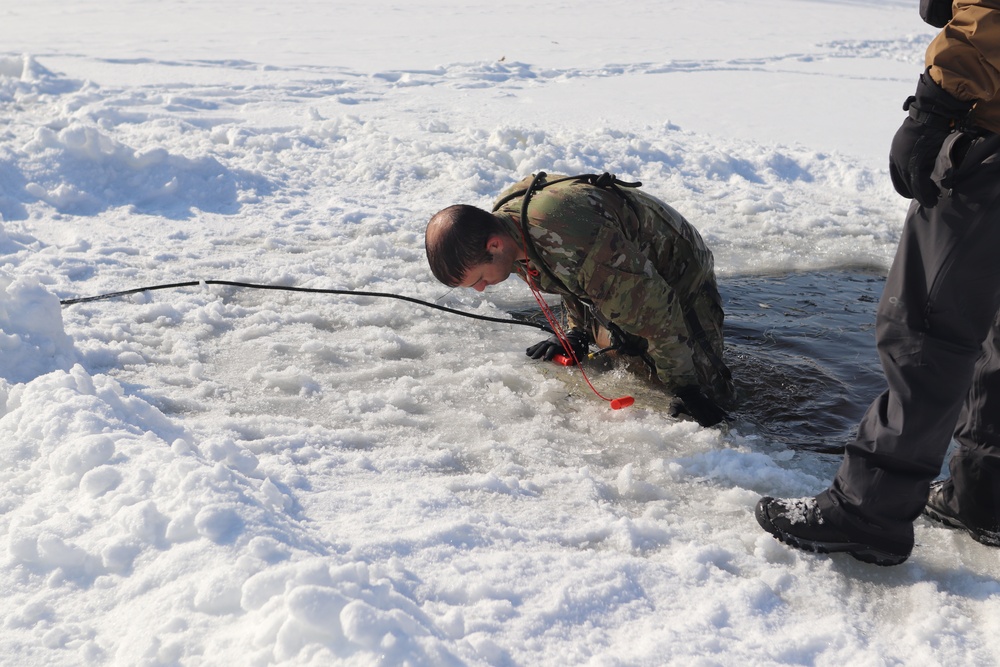 Airmen, Soldiers participate in cold-water immersion training at Fort McCoy