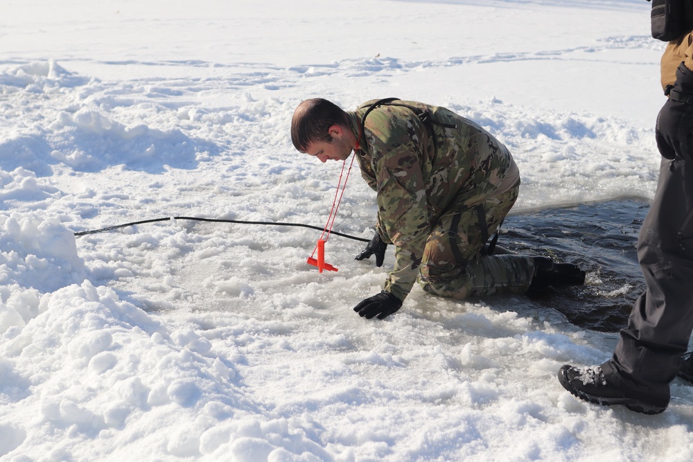 Airmen, Soldiers participate in cold-water immersion training at Fort McCoy