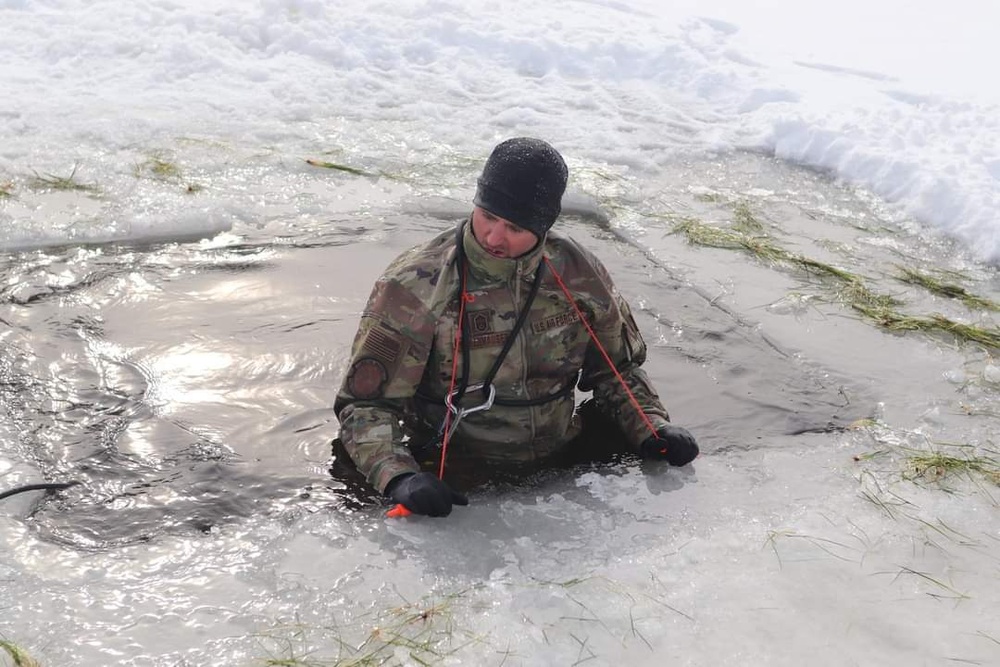 Airmen, Soldiers participate in cold-water immersion training at Fort McCoy