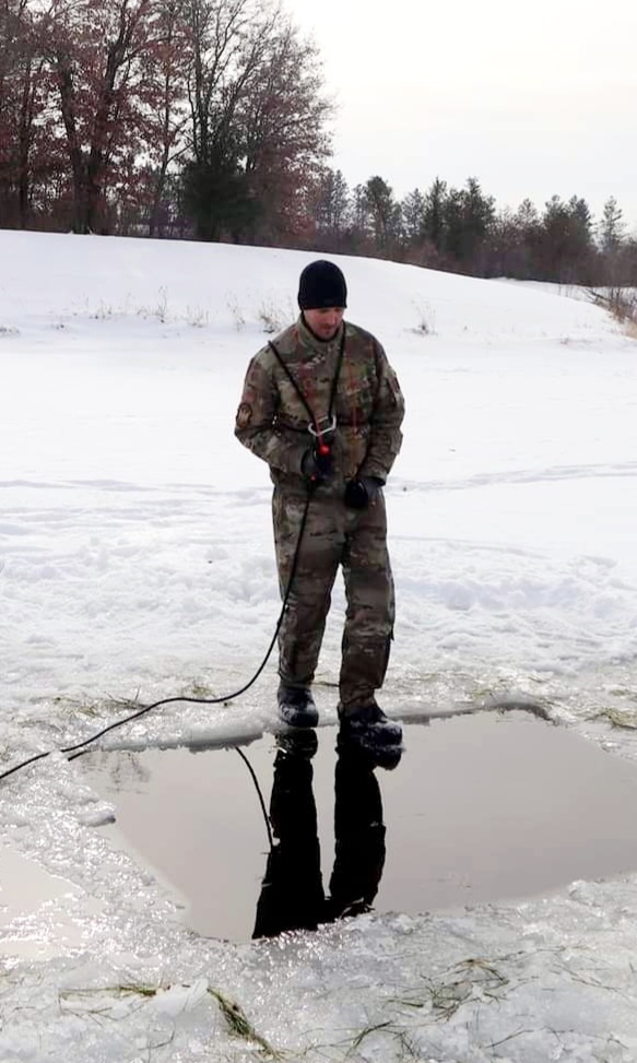 Airmen, Soldiers participate in cold-water immersion training at Fort McCoy